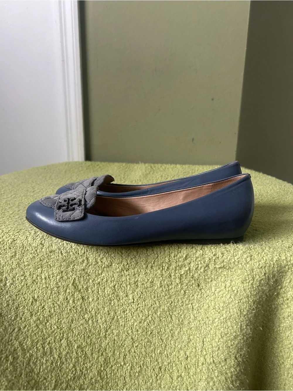 Tory Burch Blue Quilted Detail Leather Flats Loafers Sz 6